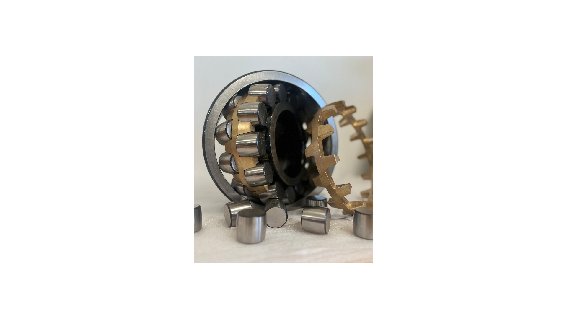 Roulement avec cage en Bearium